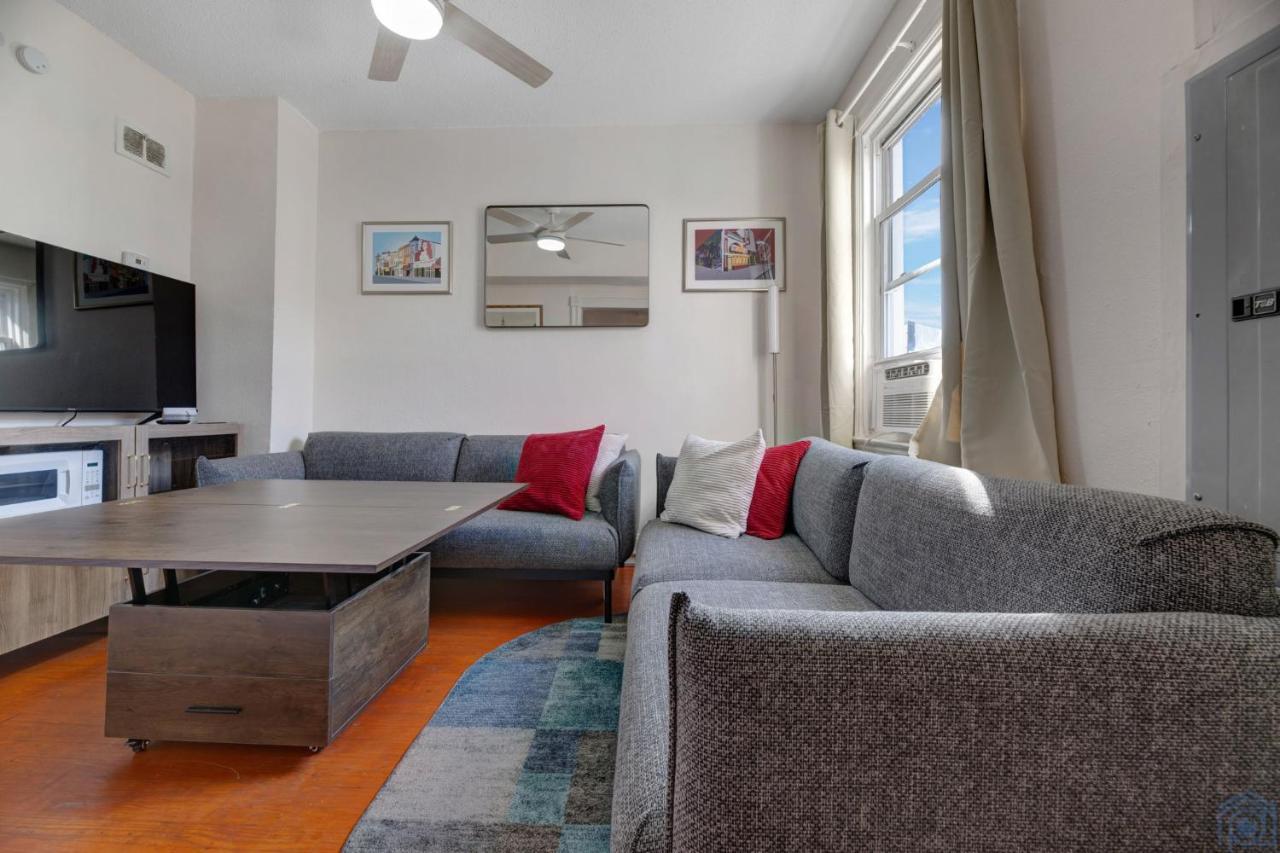Historic Petworth Homestay Washington Bagian luar foto
