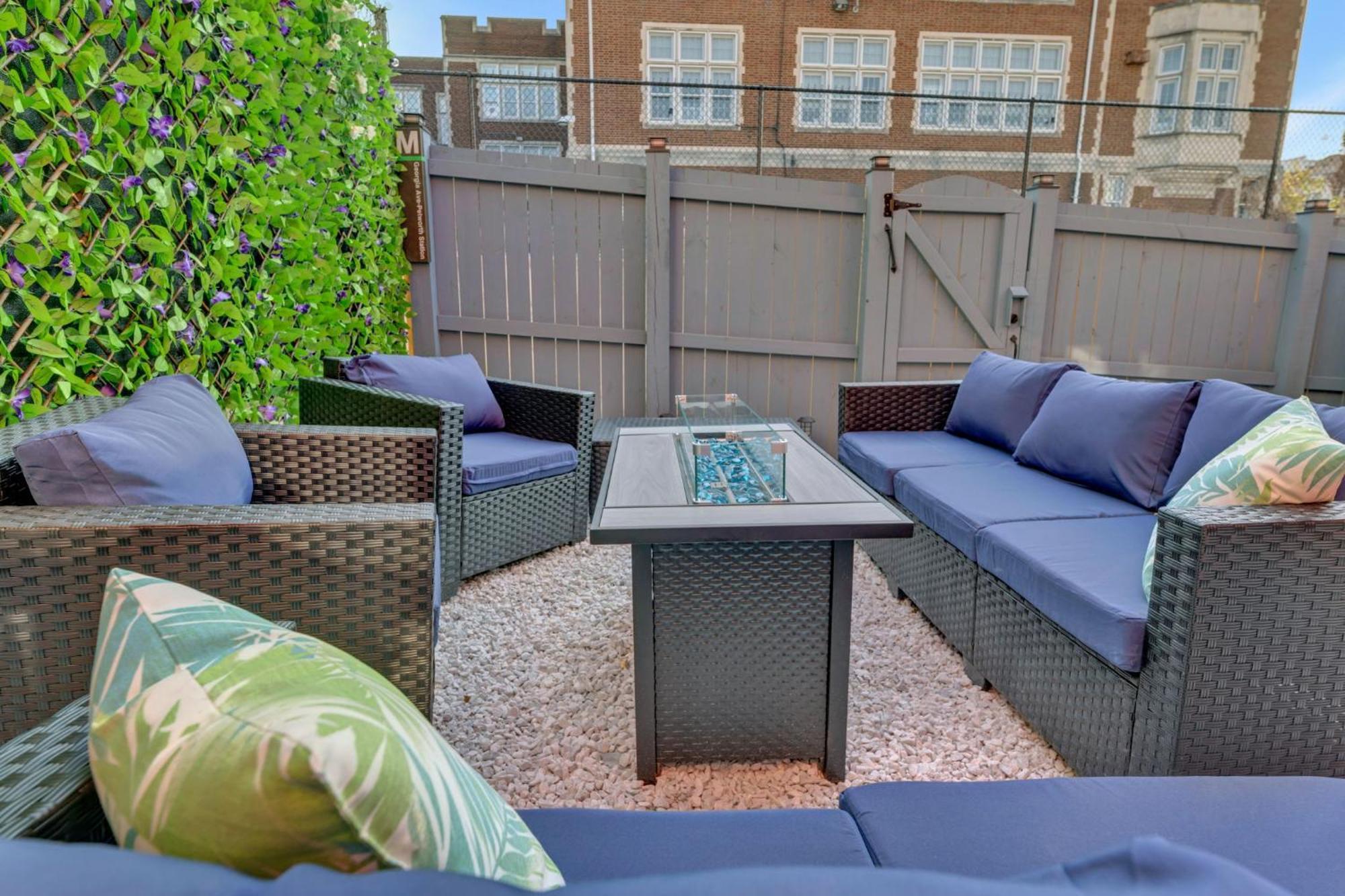 Historic Petworth Homestay Washington Bagian luar foto
